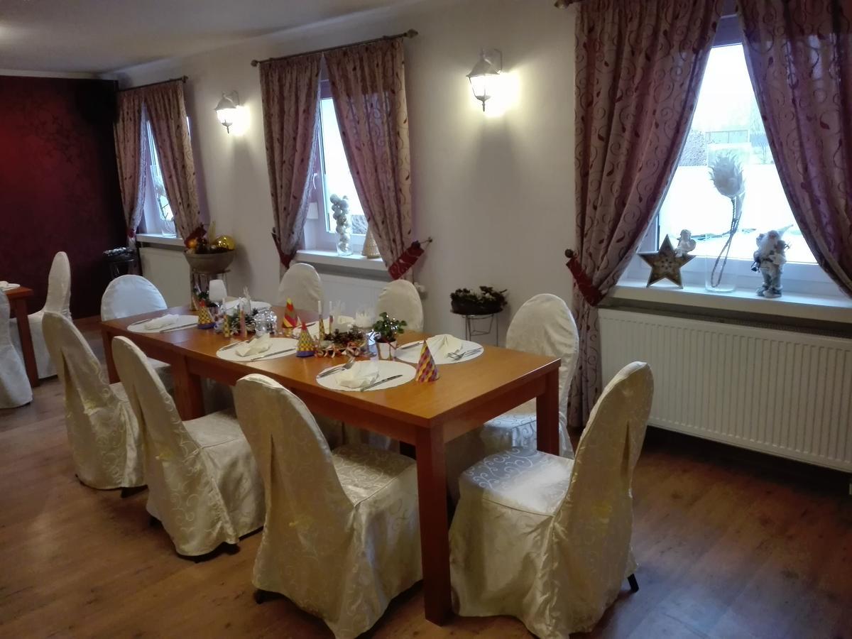Pension Am Radweg & Ristorante Juani Wriezen エクステリア 写真